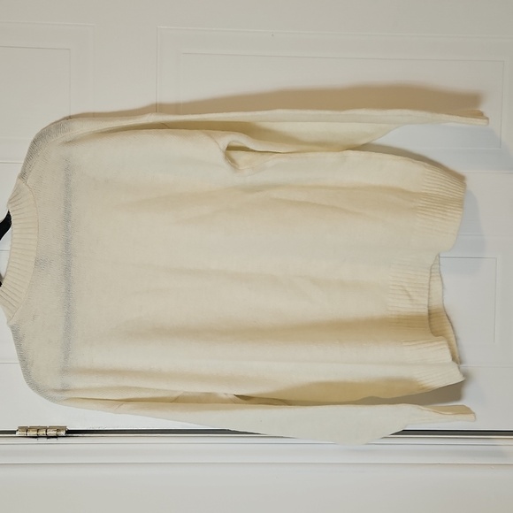 Cream White Warm Sweater Womens XL De Facio Sequin Detail NWT - Picture 5 of 5